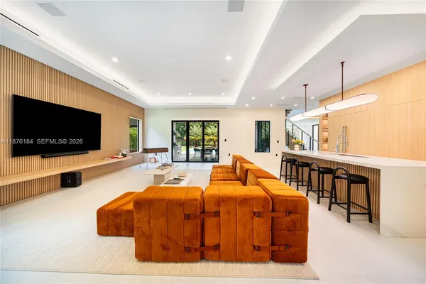 $6,350,000 | 12820 Southwest 80th Avenue, Pinecrest, FL 33156