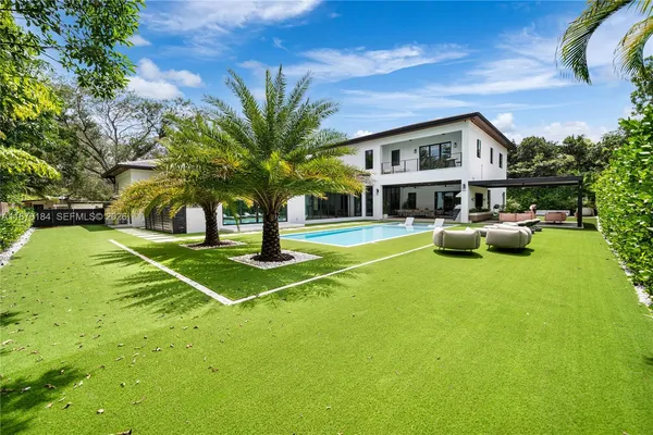 $6,350,000 | 12820 Southwest 80th Avenue, Pinecrest, FL 33156