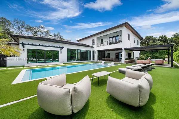 $6,350,000 | 12820 Southwest 80th Avenue, Pinecrest, FL 33156