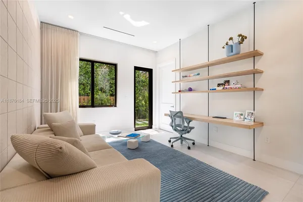 $6,350,000 | 12820 Southwest 80th Avenue, Pinecrest, FL 33156