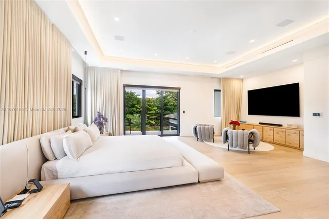 $6,350,000 | 12820 Southwest 80th Avenue, Pinecrest, FL 33156