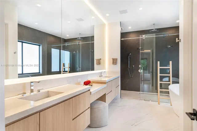 $6,350,000 | 12820 Southwest 80th Avenue, Pinecrest, FL 33156