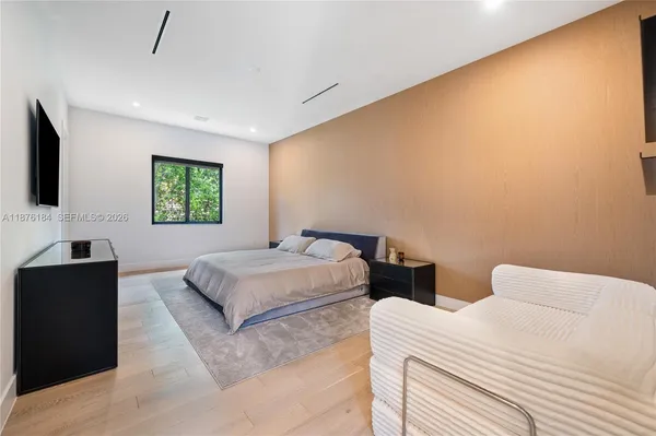 $6,350,000 | 12820 Southwest 80th Avenue, Pinecrest, FL 33156