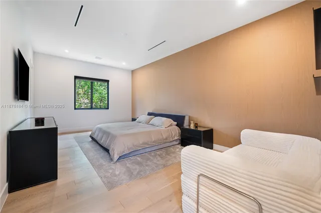 $6,350,000 | 12820 Southwest 80th Avenue, Pinecrest, FL 33156