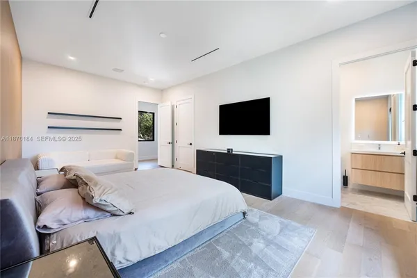 $6,350,000 | 12820 Southwest 80th Avenue, Pinecrest, FL 33156