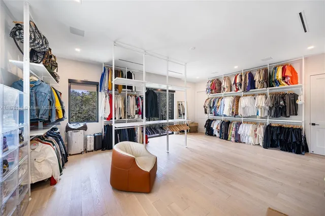 $6,350,000 | 12820 Southwest 80th Avenue, Pinecrest, FL 33156