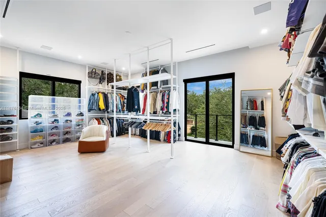 $6,350,000 | 12820 Southwest 80th Avenue, Pinecrest, FL 33156