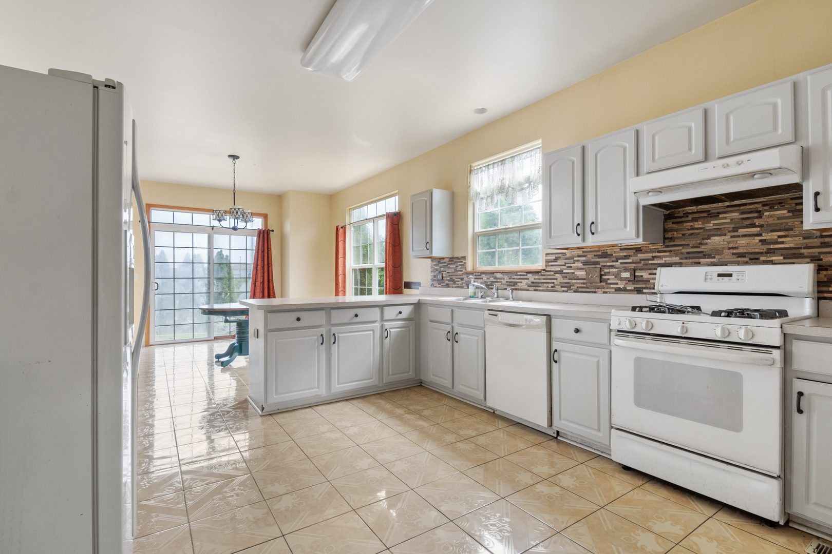 10924 Wheatlands Way Huntley, IL 60142 - Photo 6 of 17