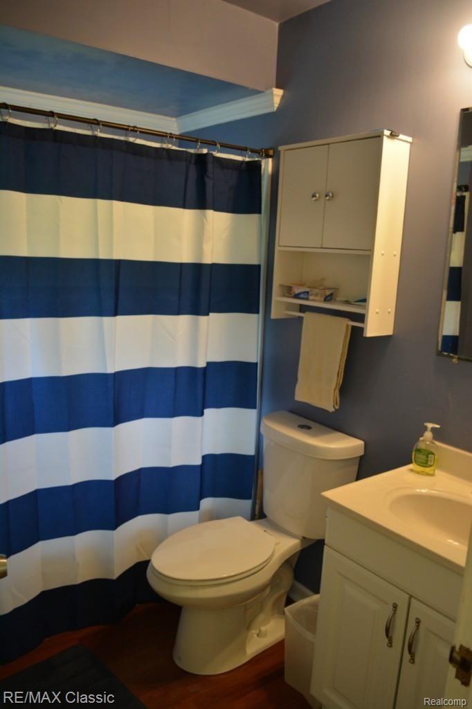 2821 Potter Road Wixom, MI 48393 - Photo 26 of 41 Full Bath 2.jpg