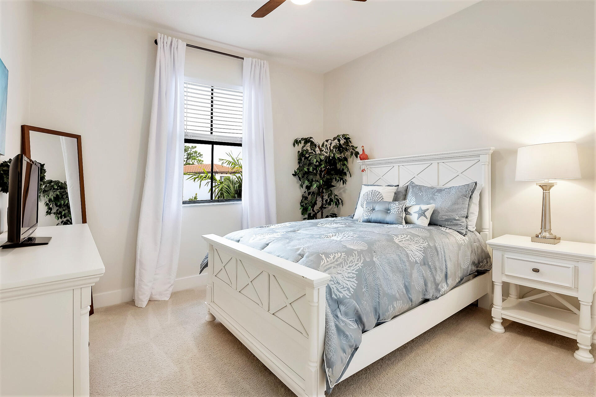 6016 Pine Tree Way Riviera Beach, FL 33410 - Photo 27 of 45 4th Bedroom
