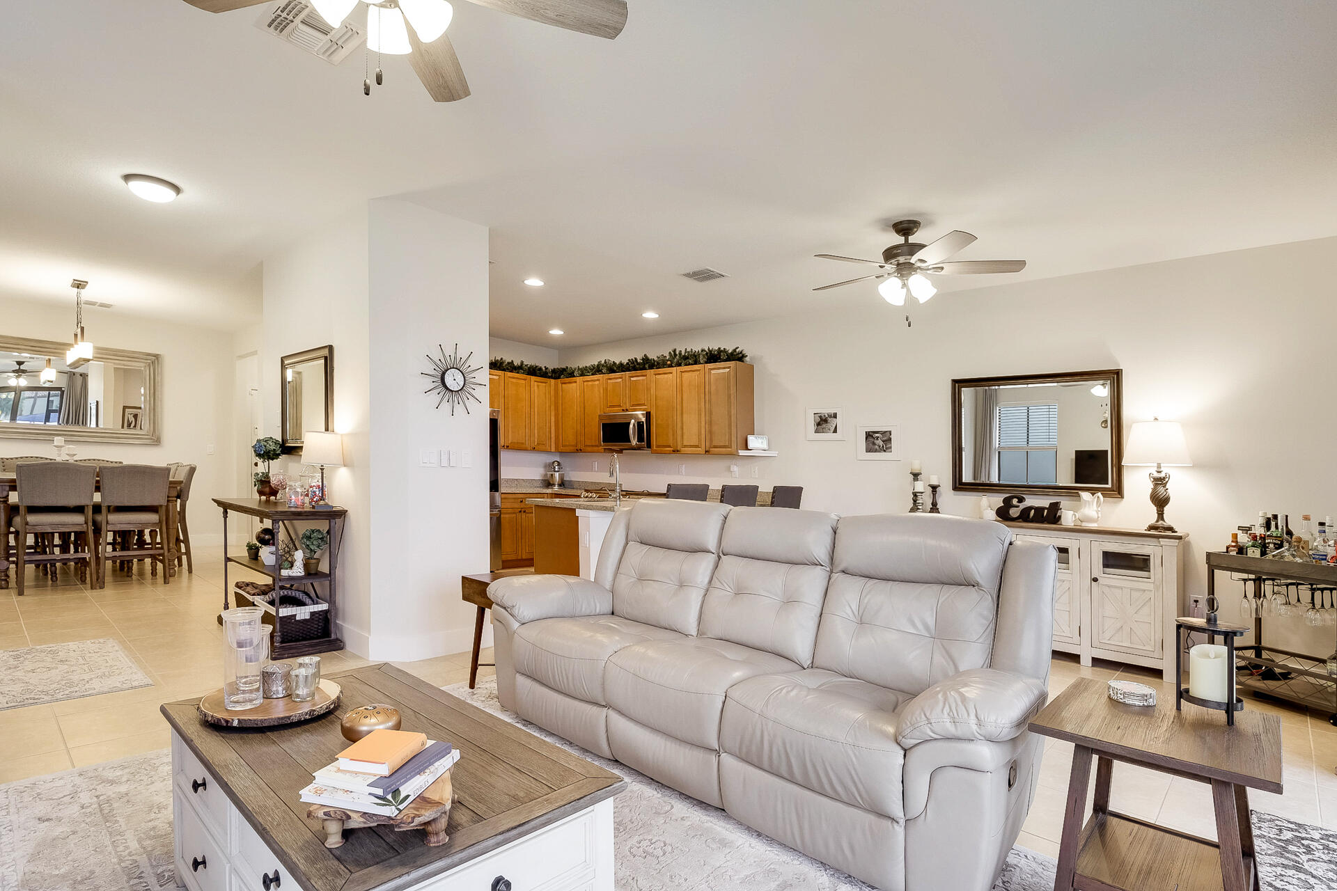 6016 Pine Tree Way Riviera Beach, FL 33410 - Photo 4 of 45 Great Room