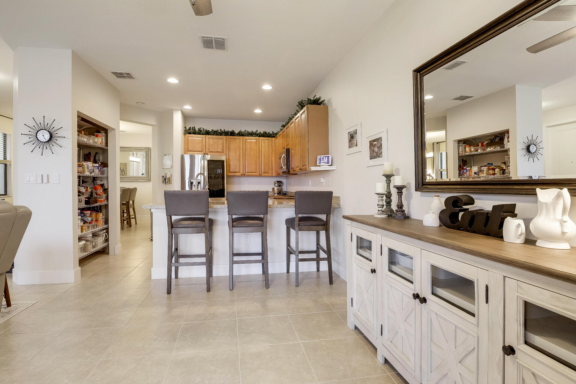 6016 Pine Tree Way Riviera Beach, FL 33410 - Photo 6 of 45 Kitchen