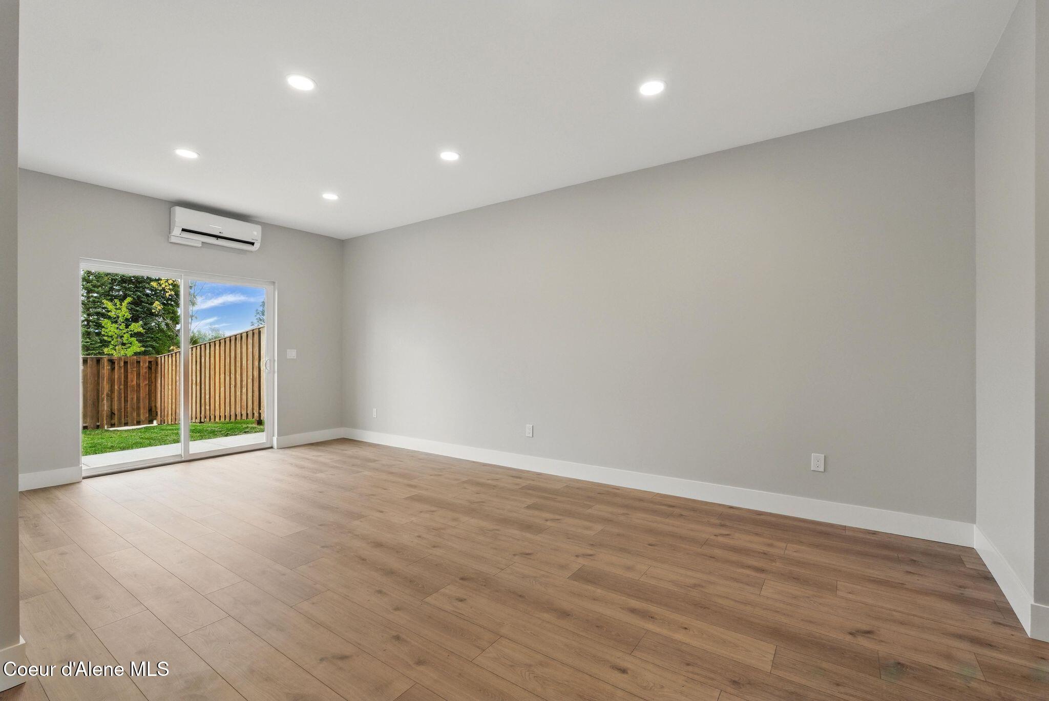 1679 Onyx Court Sandpoint, ID 83864 - Photo 9 of 28 Photo_035