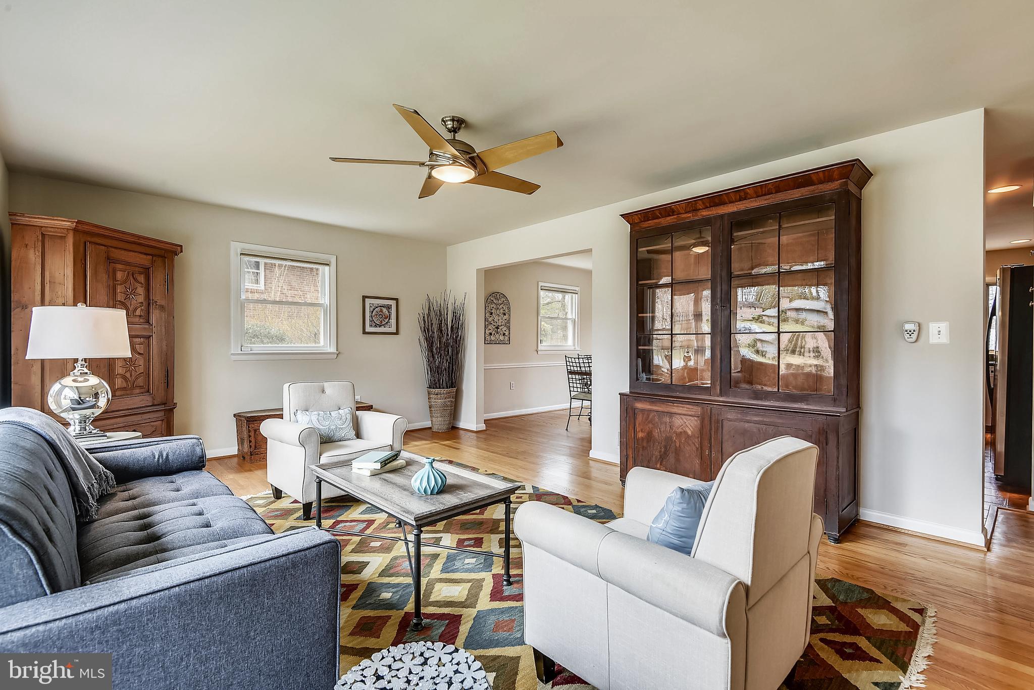 9516 Clement Road Silver Spring, MD 20910 - Photo 5 of 27 Living Room