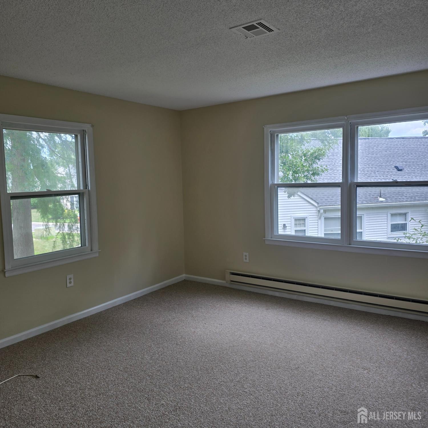 456 N Roxbury Lane Monroe Township, NJ 08831 - Photo 4 of 13