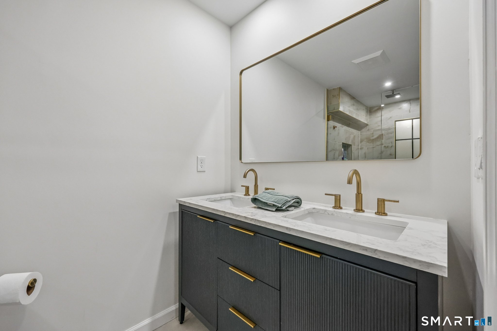 206 Peddlers Road Guilford, CT 06437 - Photo 20 of 29