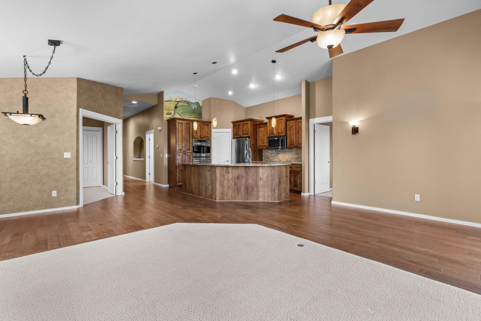 3702 Southwest 30th Street Redmond, OR 97756 - Photo 10 of 28 2023_06_29_3702_sw_30th_st_rdm-13