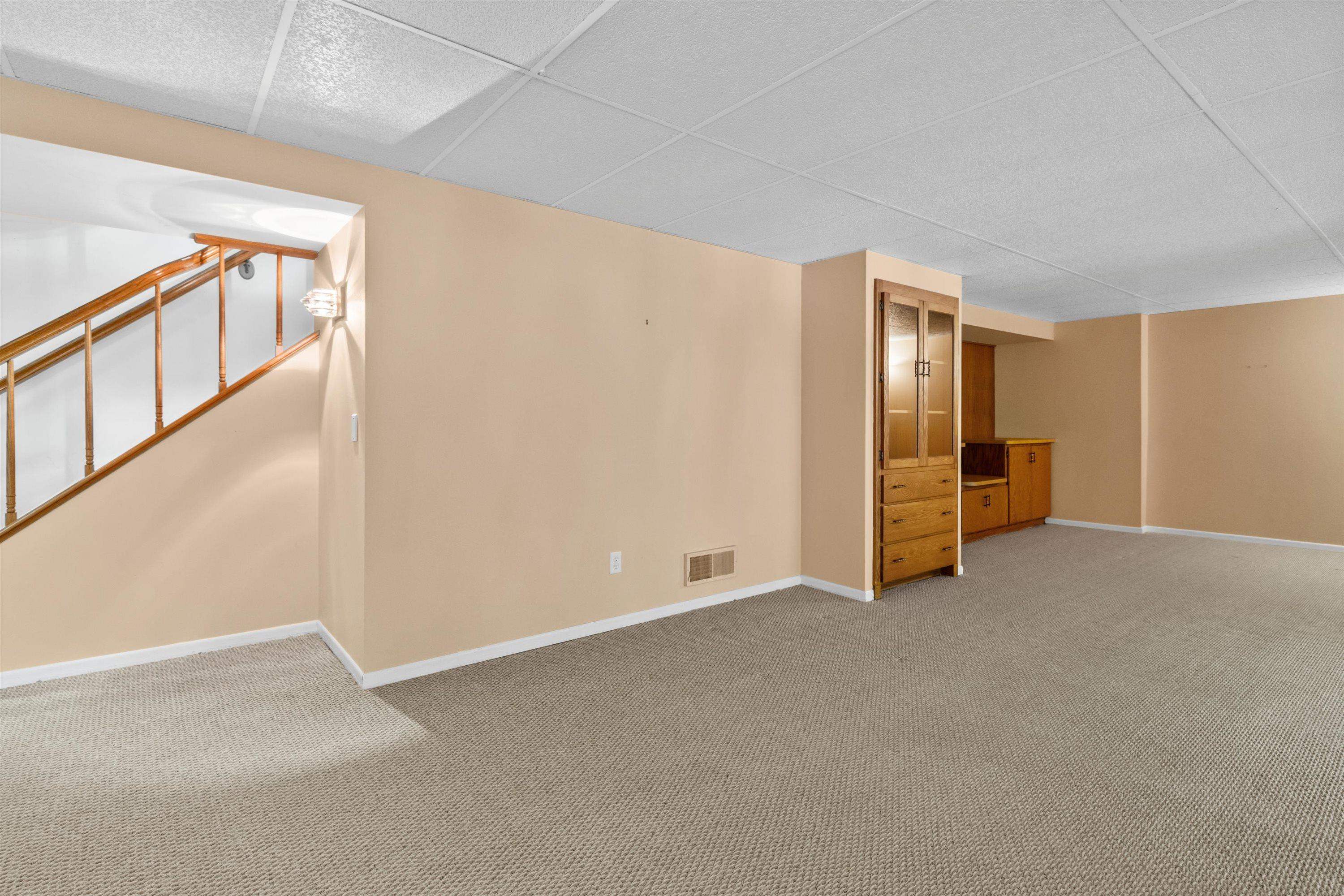 2318 Whitlock Road Madison, WI 53719 - Photo 27 of 37