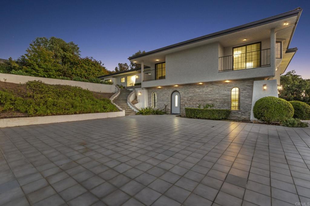 19 Gateview Drive Fallbrook, CA 92028 - Photo 9 of 79 19 Gateview Dr, Fallbrook, Luxury Home, Single-Level Main Floor Living, Attached ADU, Guard-Gated
