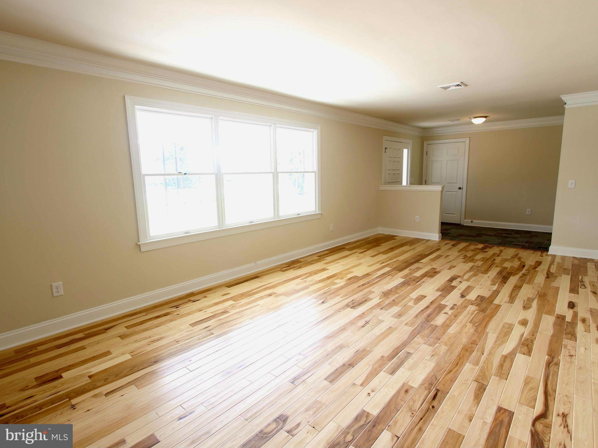 1514 Calvert Road Chester, MD 21619 - Photo 8 of 30 Living Room