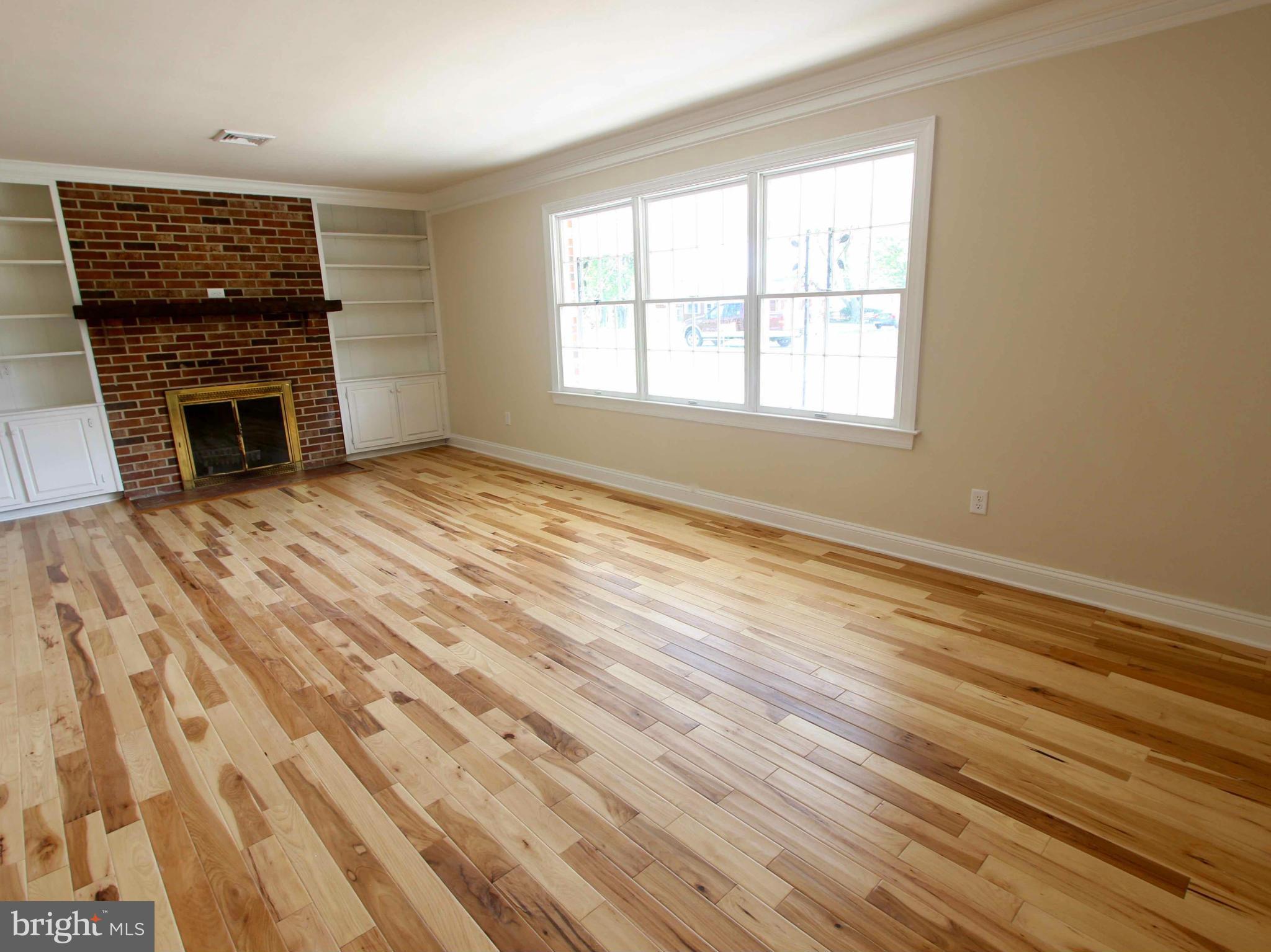 1514 Calvert Road Chester, MD 21619 - Photo 9 of 30 Living Room