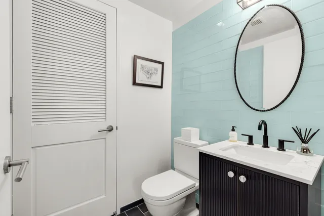 $6,950 | 310 West 52nd Street, Unit 17J | Hell's Kitchen