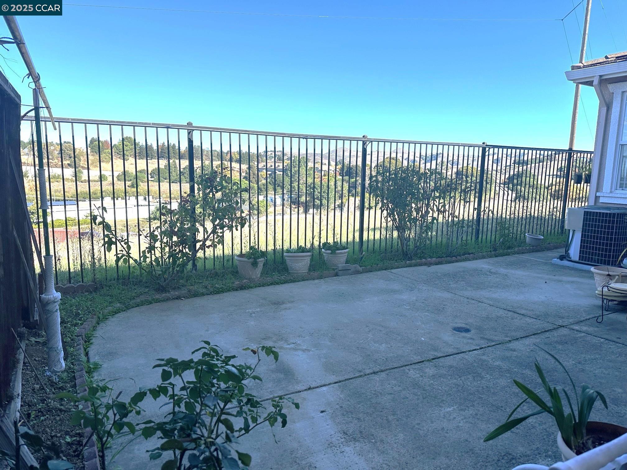 584 Silver Maple Drive Hercules, CA 94547 - Photo 18 of 19 a view of a garden