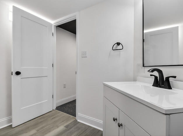 3955 North 79th Street Milwaukee, WI 53222 - Photo 27 of 31 Rec Vanity