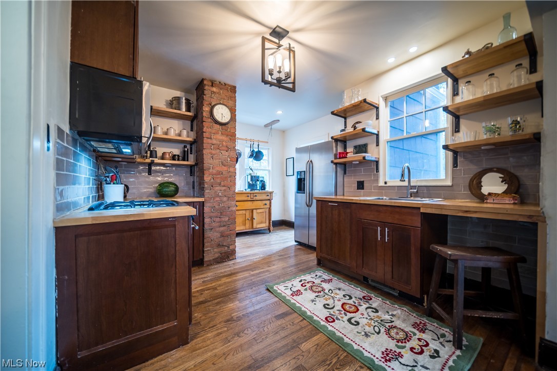 3237 Ormond Road Cleveland, OH 44118 - Photo 9 of 30 Gallery Image 9