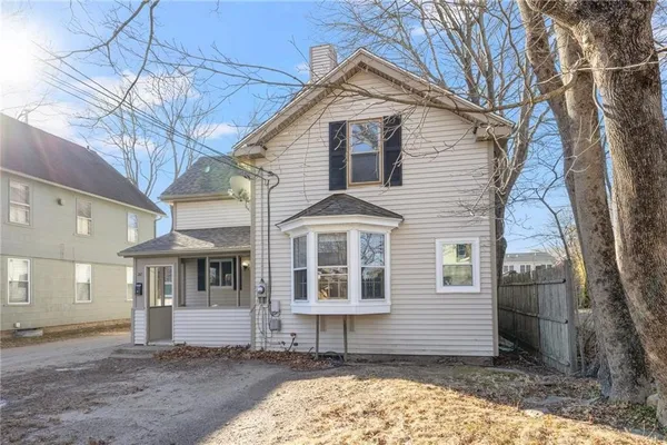 $599,000 | 20 Cleveland Street, South Kingstown, RI 02879