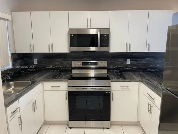 $272,500 | 6011 West 24th Avenue, Unit A201, Hialeah, FL 33016