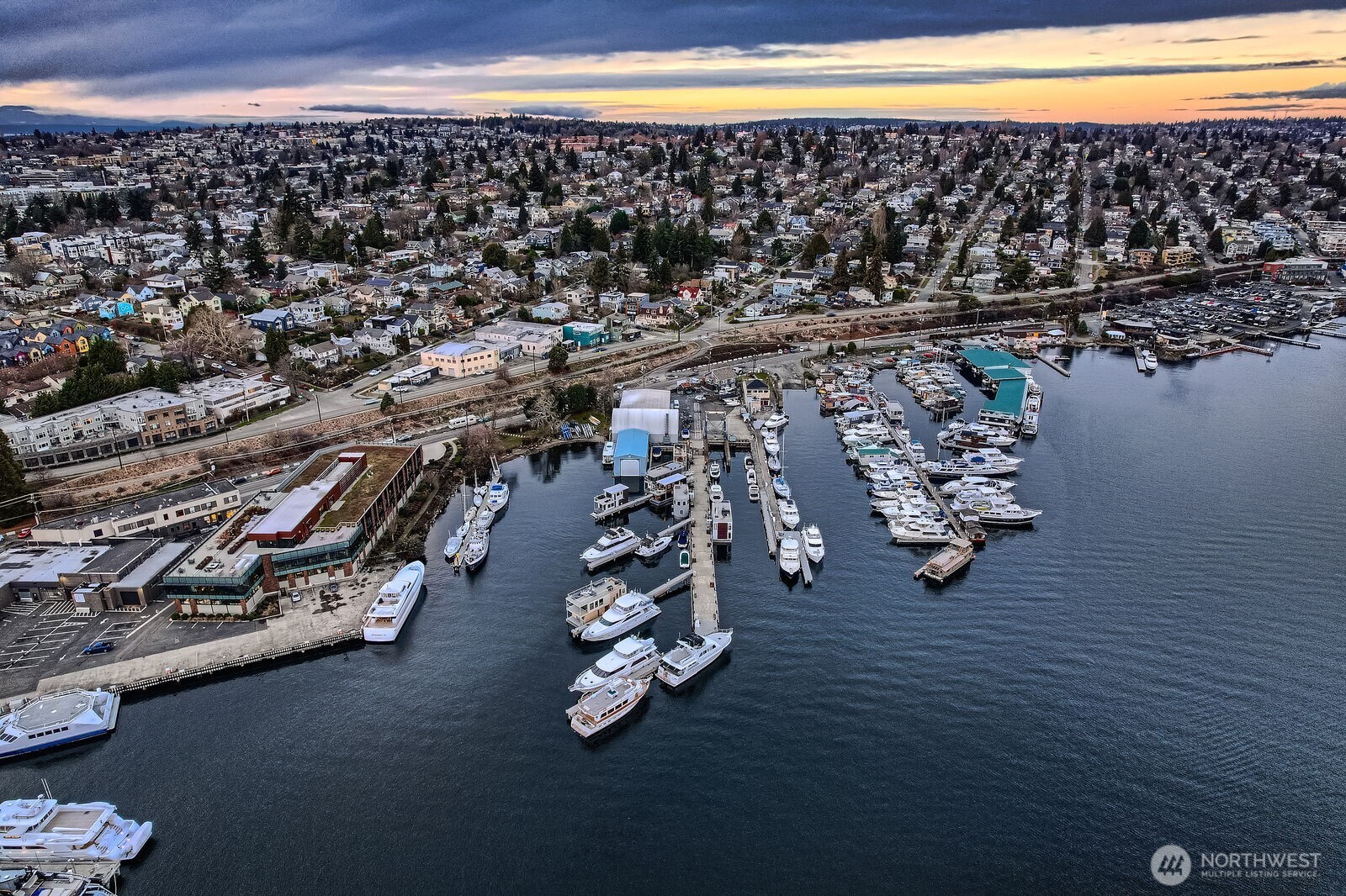 2309 North Northlake Way, Unit 5 Seattle, WA 98103 - Photo 12 of 39 a view of a city