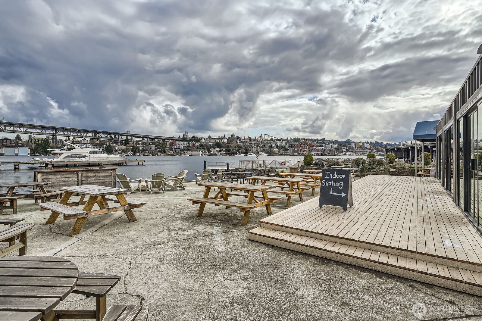 2309 North Northlake Way, Unit 5 Seattle, WA 98103 - Photo 18 of 39 a view of a terrace with sitting area
