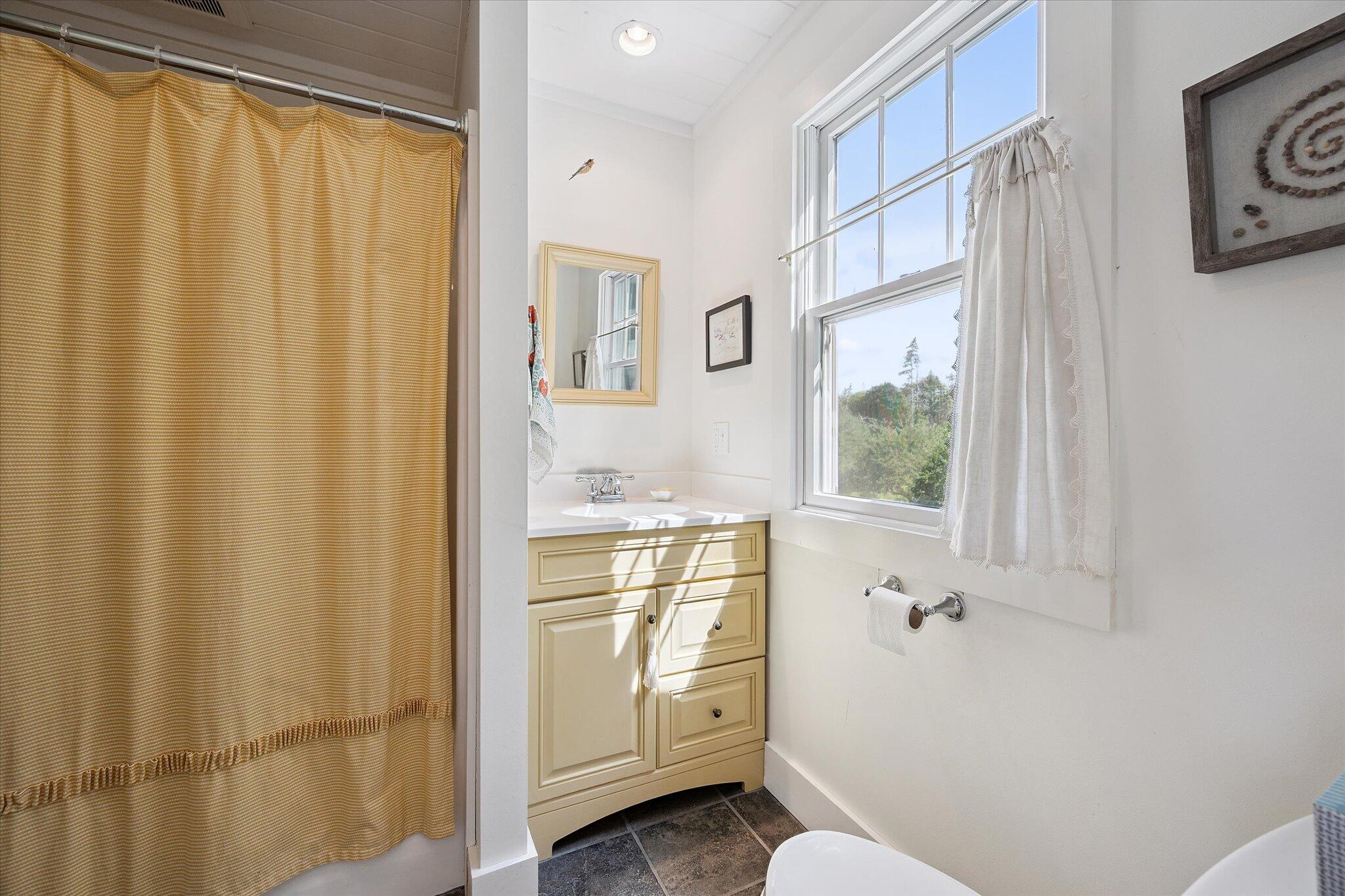 106 Naskeag Point Road Brooklin, ME 04616 - Photo 28 of 56 27-106 Naskeag Point