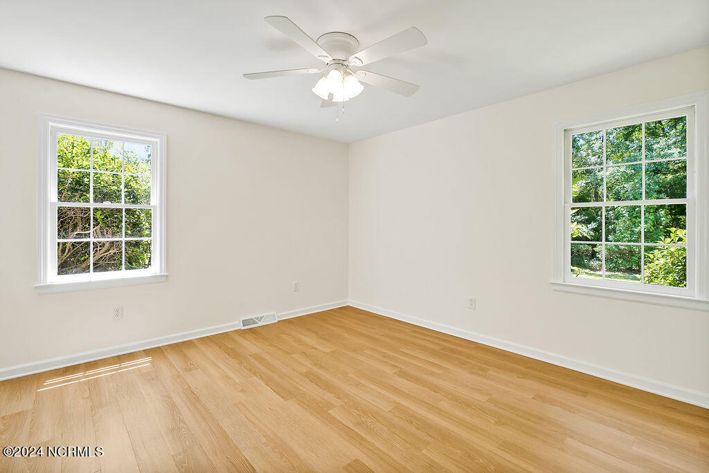 3914 Sweetbriar Road Wilmington, NC 28403 - Photo 23 of 35 3914SweetbriarRoad-21