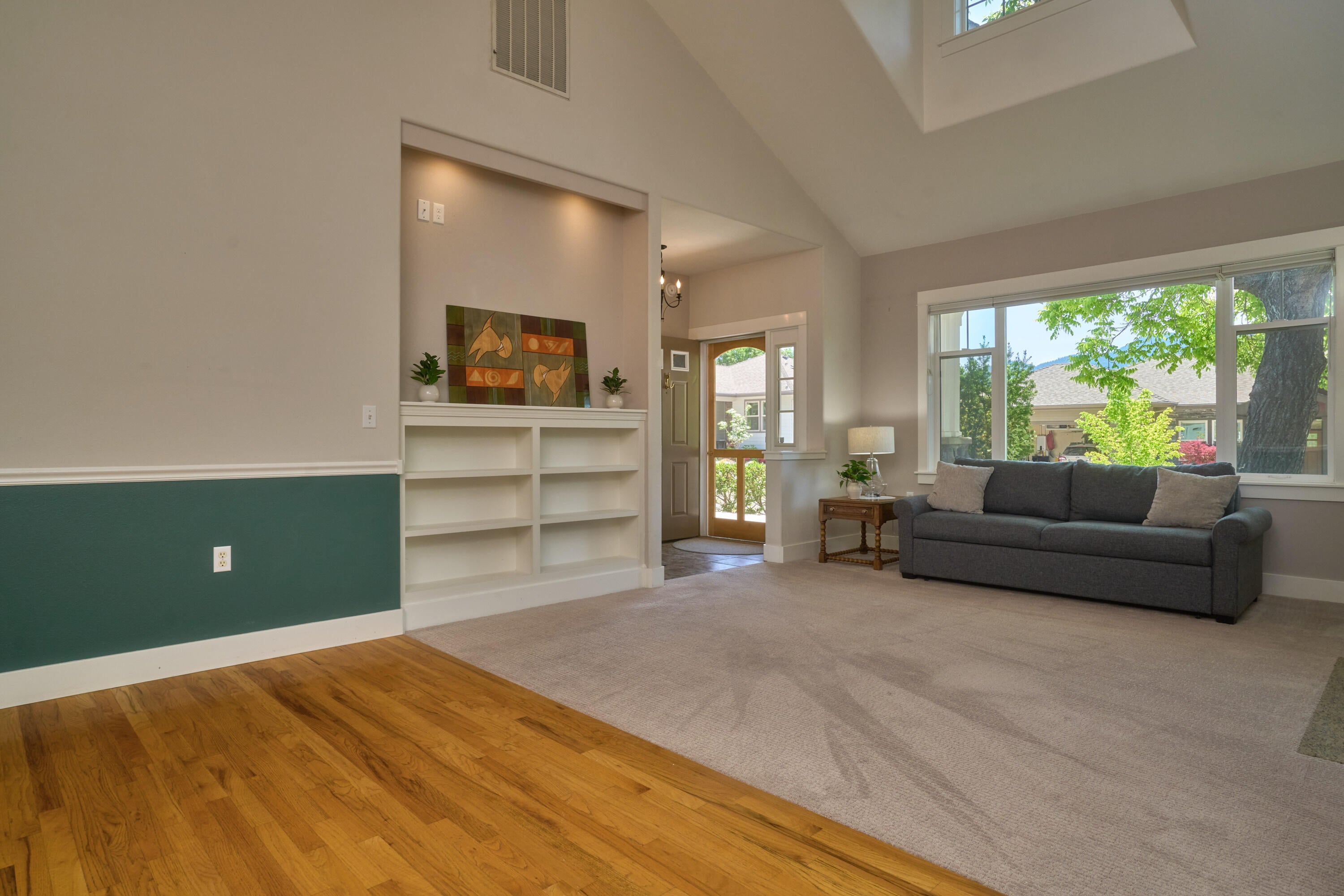 621 Nepenthe Road Ashland, OR 97520 - Photo 6 of 52 621 Nepenthe Rd_Ashland_07