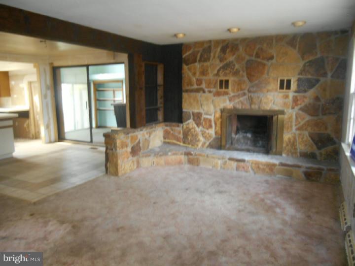 76 Kelly Driver Road Clementon, NJ 08021 - Photo 2 of 14