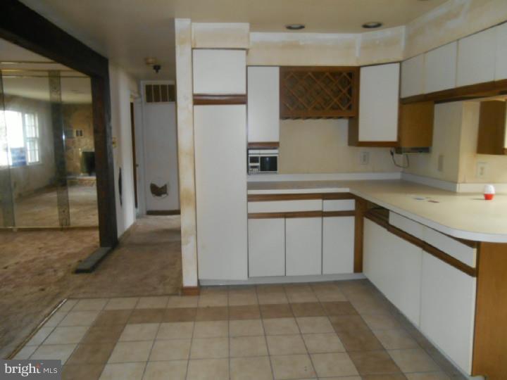 76 Kelly Driver Road Clementon, NJ 08021 - Photo 4 of 14