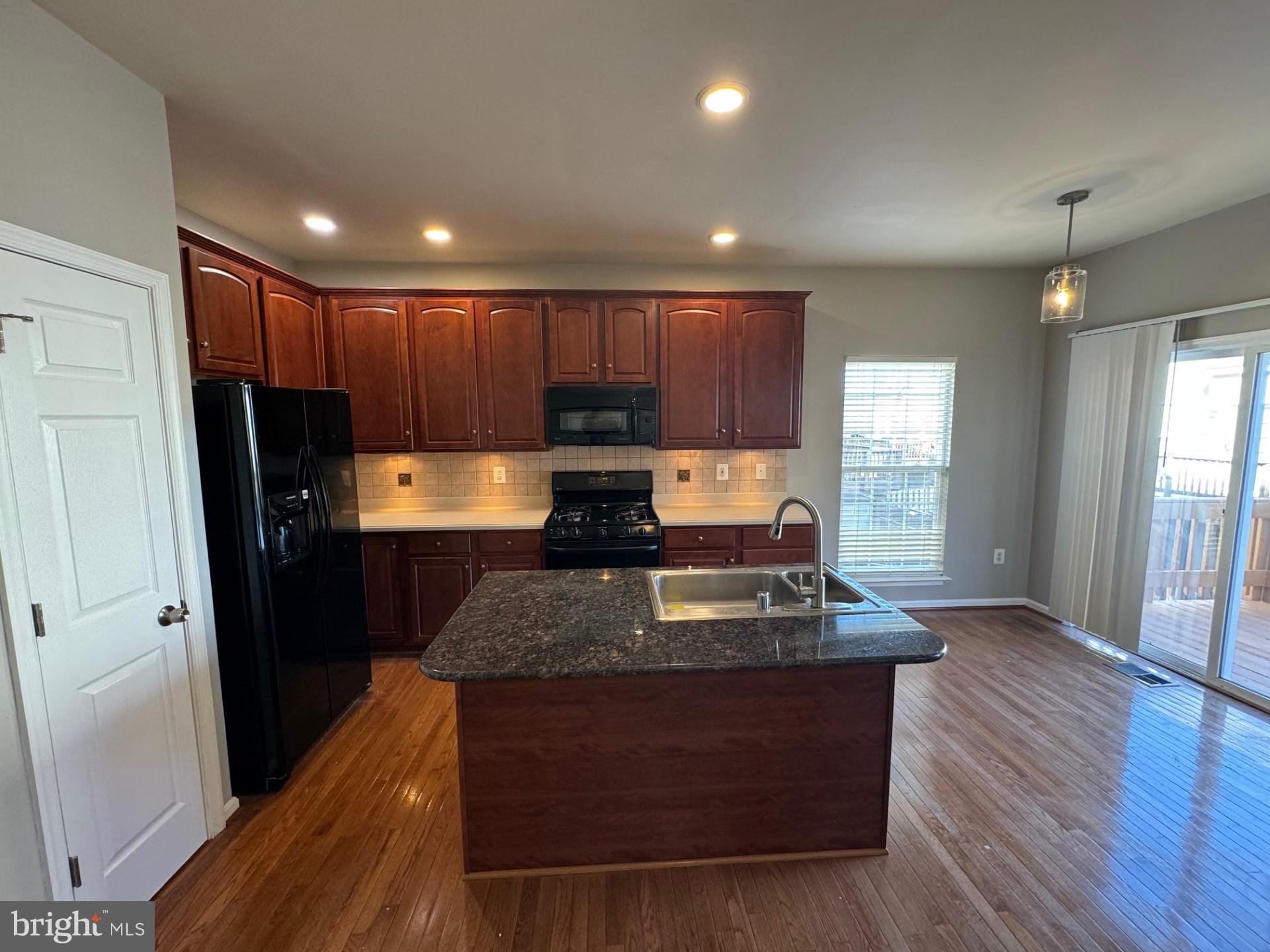 14190 Hunters Run Way Gainesville, VA 20155 - Photo 9 of 34