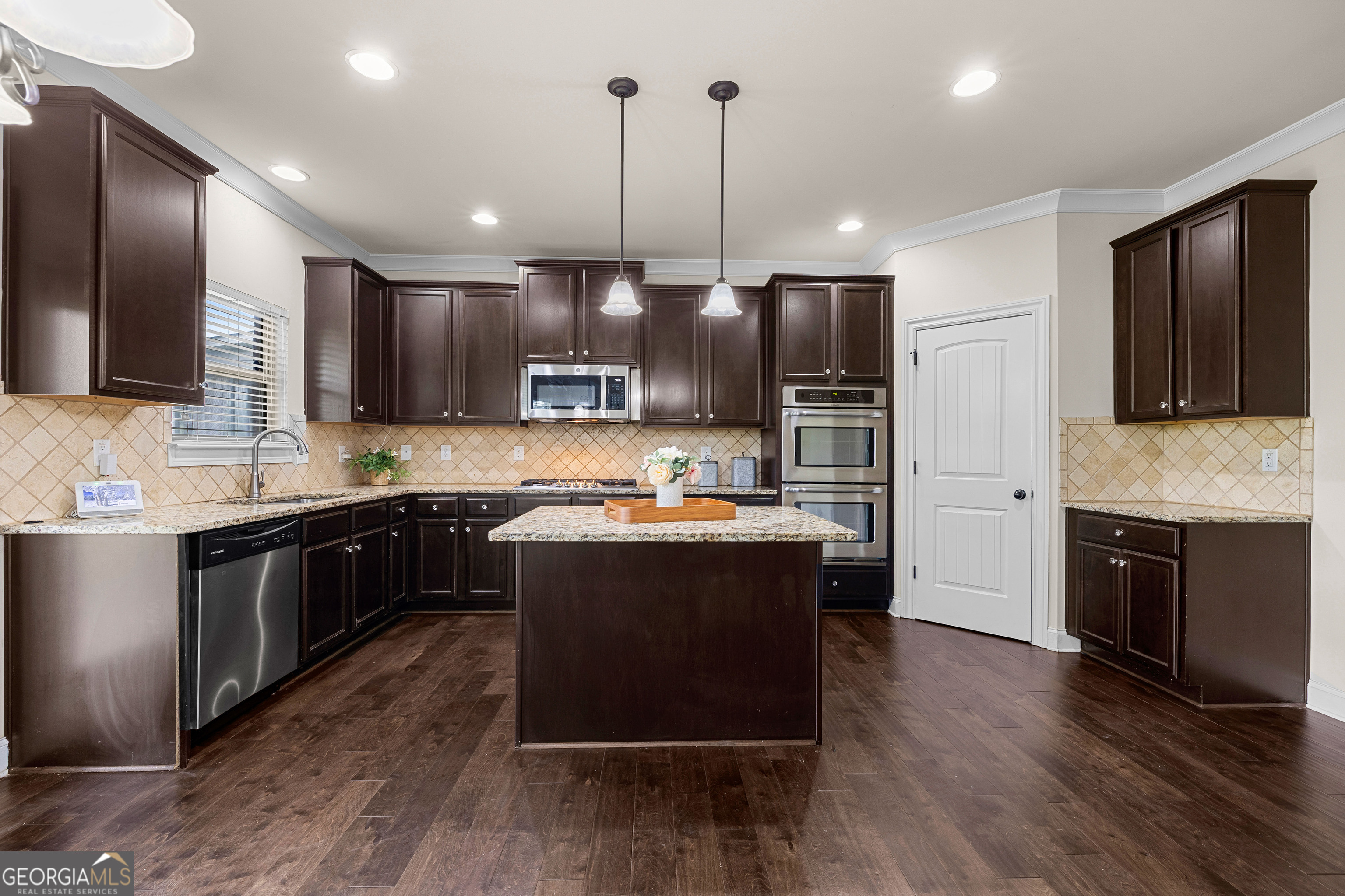 3256 Alhambra Circle Hampton, GA 30228 - Photo 13 of 53