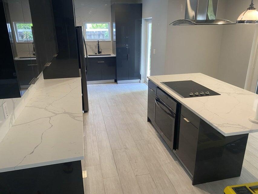418 Southwest 7th Terrace Boca Raton, FL 33486 - Photo 2 of 17 20241005165732168304000000-o