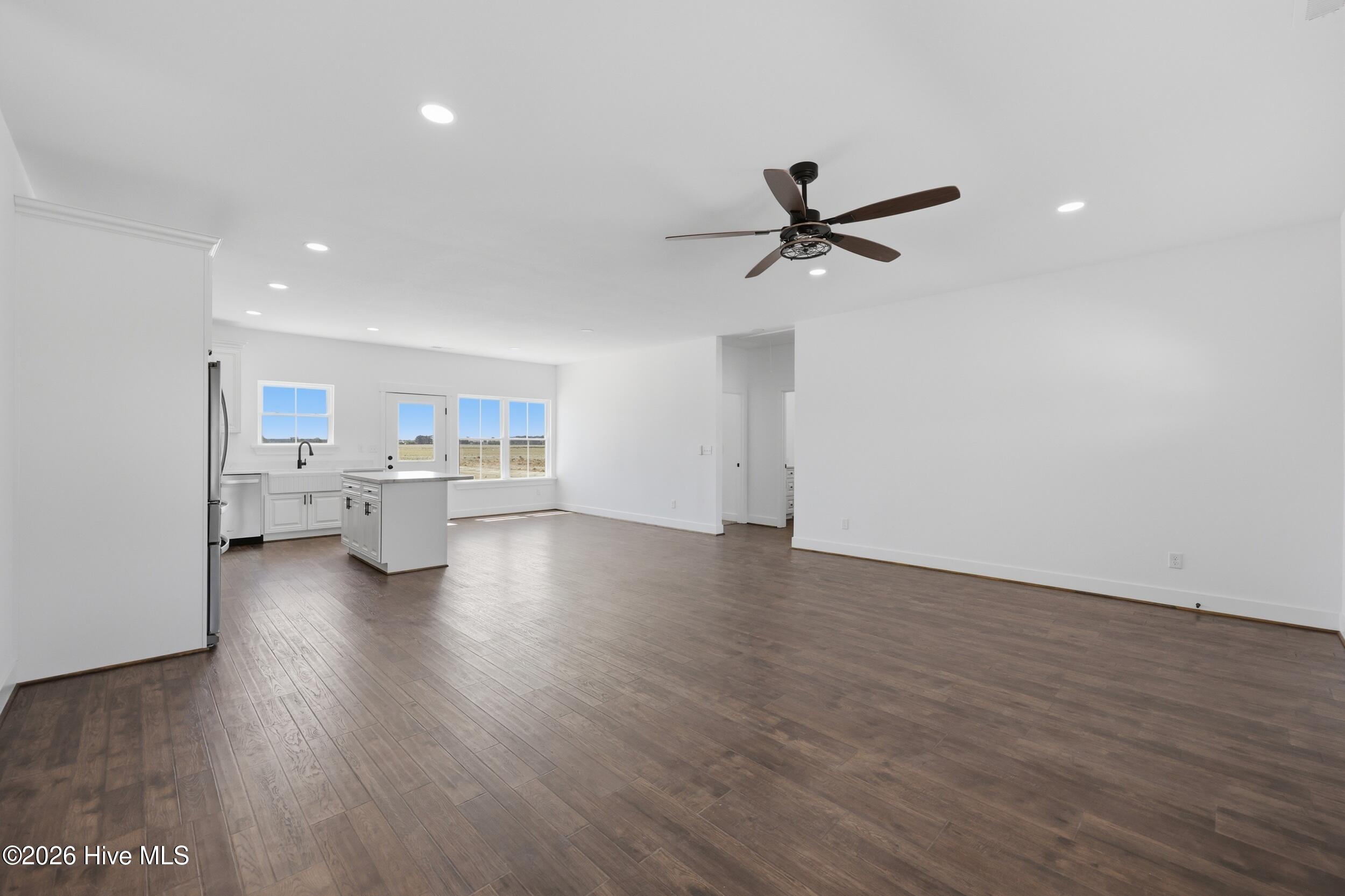 824 New Hope Road Hertford, NC 27944 - Photo 12 of 52 Living Room