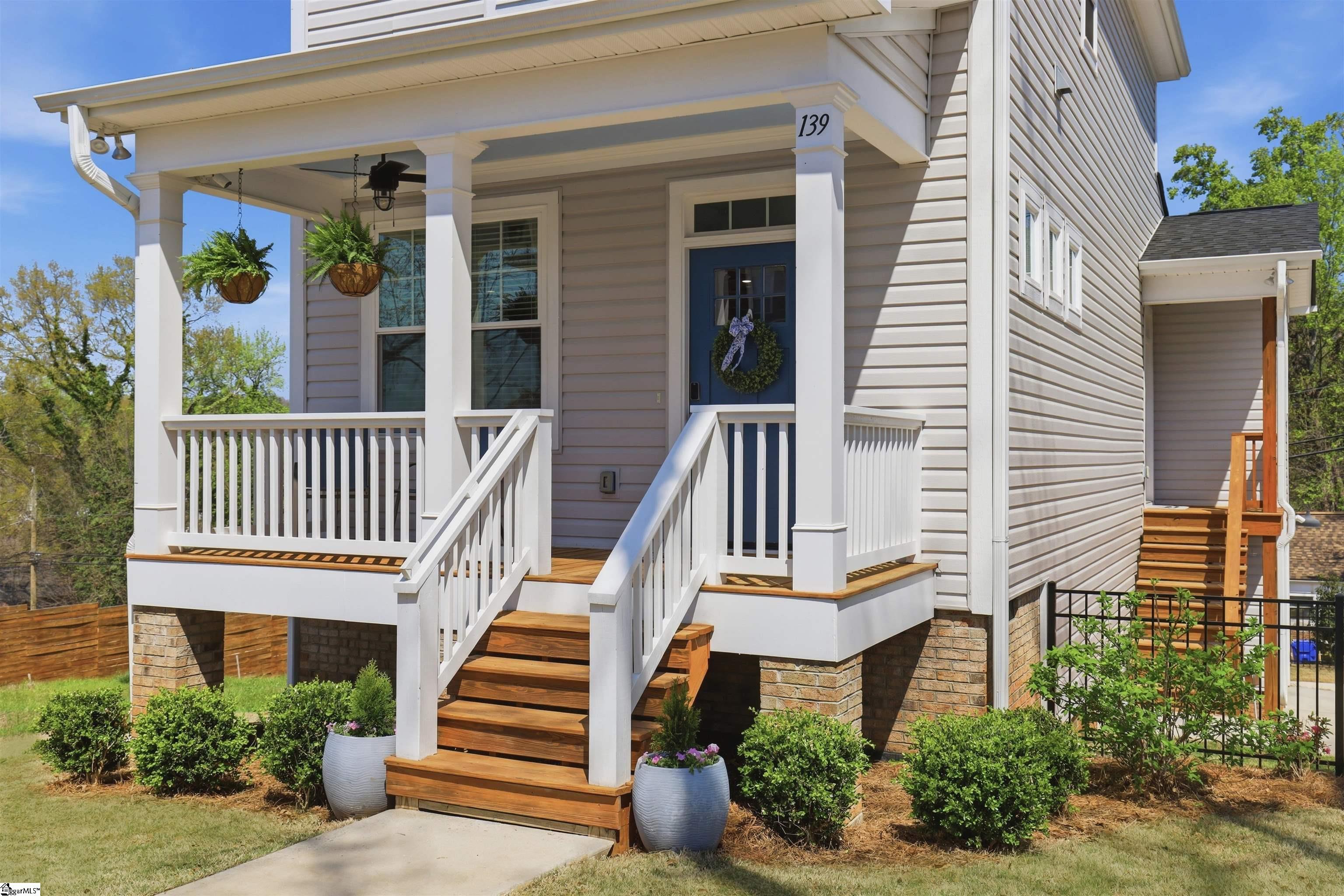 139 Mt Eustis Street Greenville, SC 29607 - Photo 2 of 33
