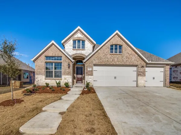 $2,350 | 512 Redbud Drive, Royse City, TX 75189