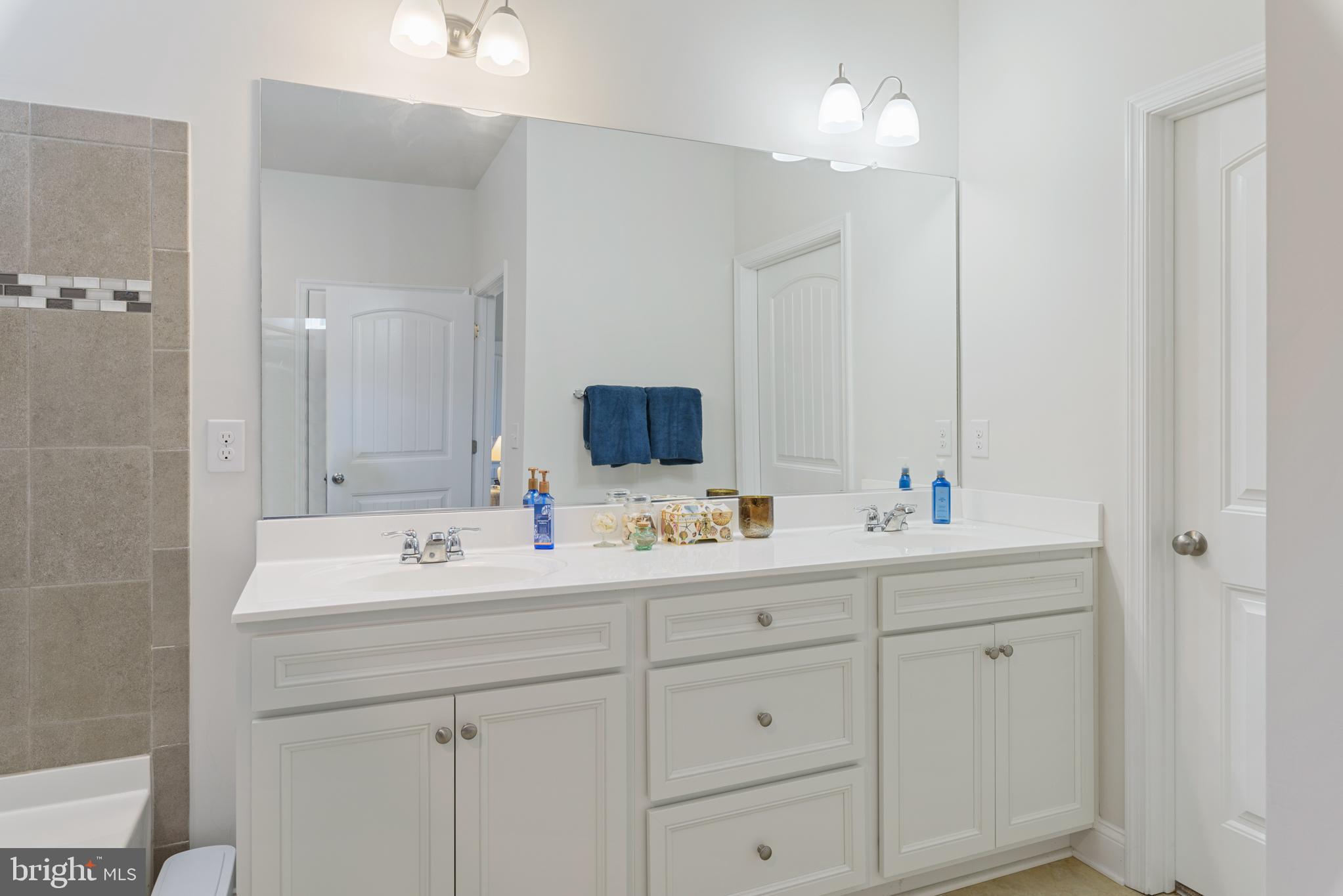 15352 Crape Myrtle Road Milton, DE 19968 - Photo 21 of 41 Double vanity in ensuite