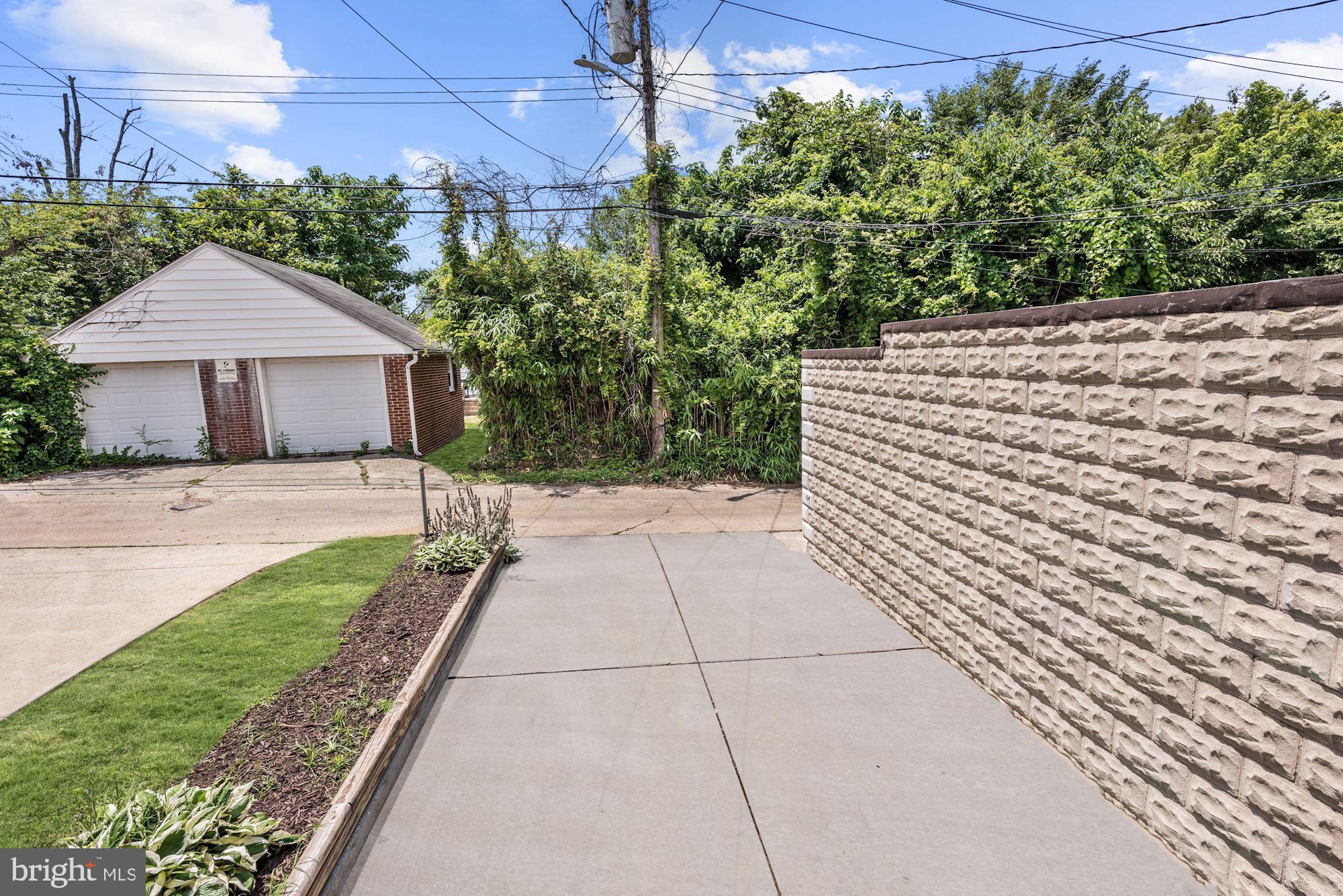 3337 Moravia Road Baltimore, MD 21214 - Photo 27 of 33 Parking Pad | Detached Garage