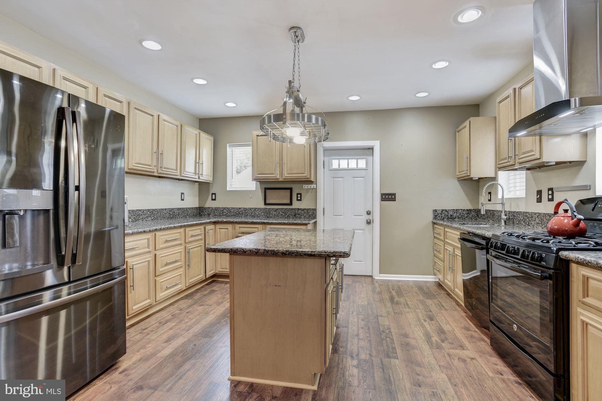 3337 Moravia Road Baltimore, MD 21214 - Photo 9 of 33 Renovated Eat-In Kitchen