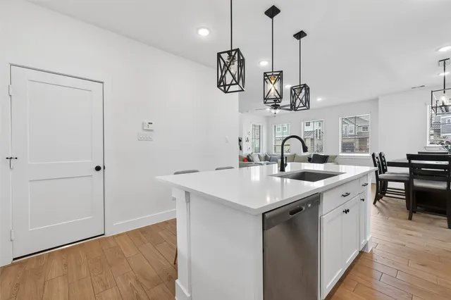 $2,750 | 15162 Post Oak Fls Drive, Cypress, TX 77433