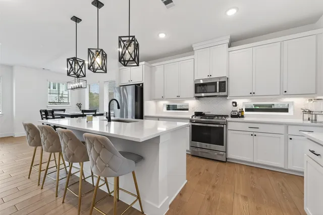 $2,750 | 15162 Post Oak Fls Drive, Cypress, TX 77433