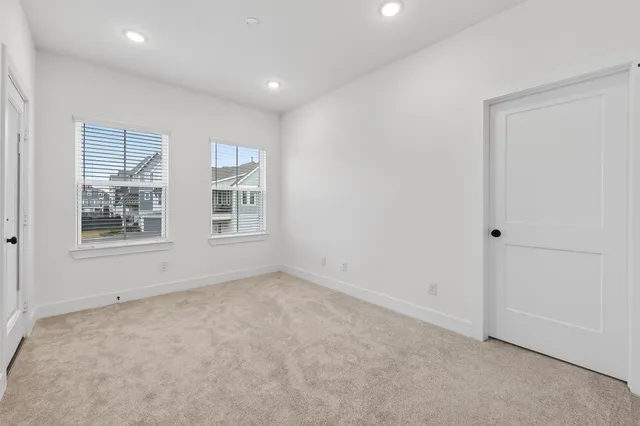 $2,750 | 15162 Post Oak Fls Drive, Cypress, TX 77433